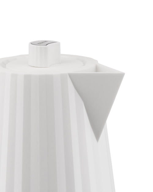 Plissé white, cl 170 || 1.80 oz Electric kettle. European plug Alessi 4